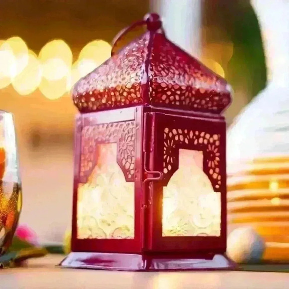 Handmade Small Metal and Etched Glass Tea Light Hanging Lantern in Class… - Picture 1 of 8